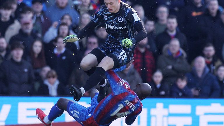 Soccer Football - FA Cup - Fifth Round - Crystal Palace v Millwall - Selhurst Park, London, Britain - March 1, 2025 Millwall's Liam Roberts fouls Crystal Palace's Jean-Philippe Mateta and is later sent off REUTERS/David Klein
